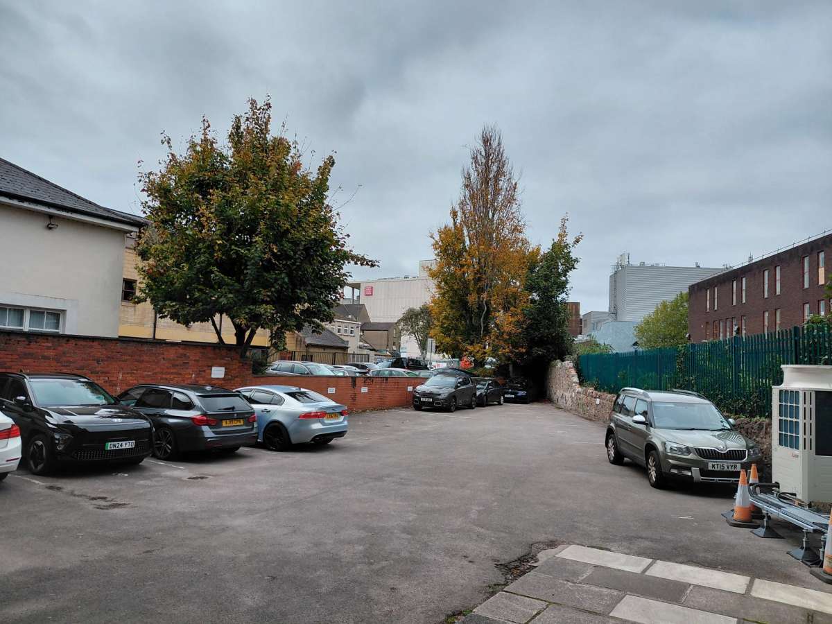 Office in Cardiff - photo 4