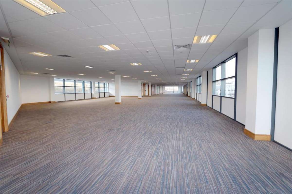 Office in Grangetown - photo 4