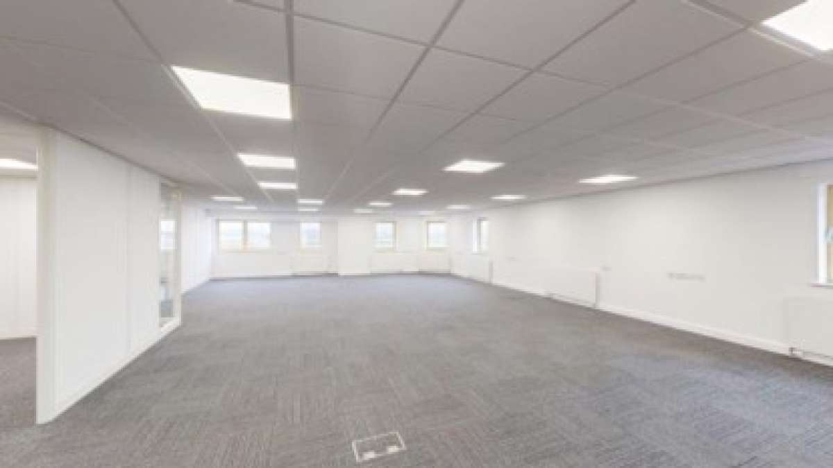 Office in Sowton Industrial Estate - photo 3