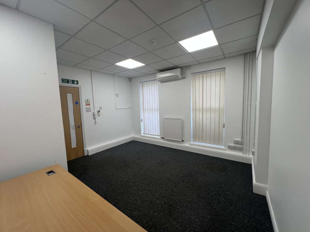 Office in Peterborough - photo 4