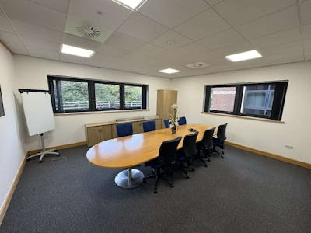 Office in Northampton - photo 4