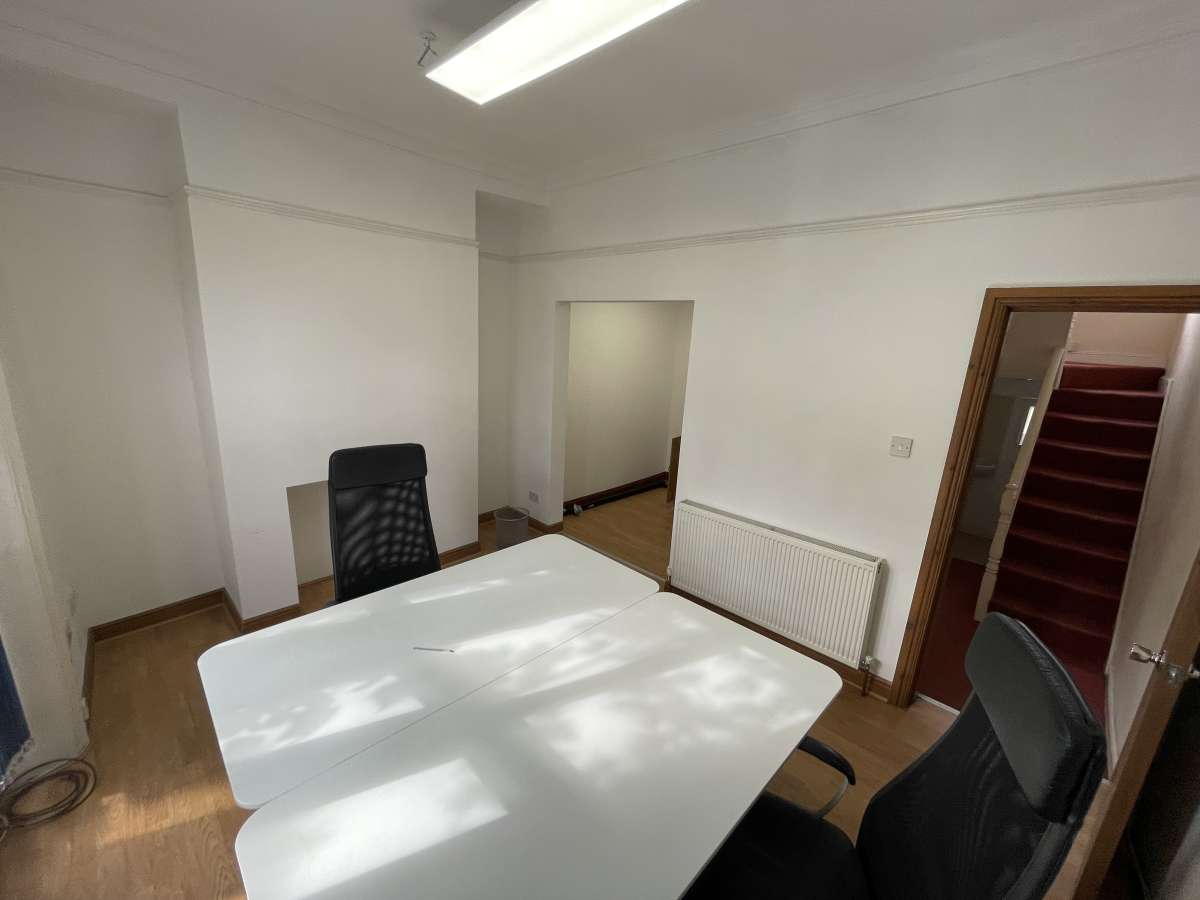 Office in Ilkley - photo 2