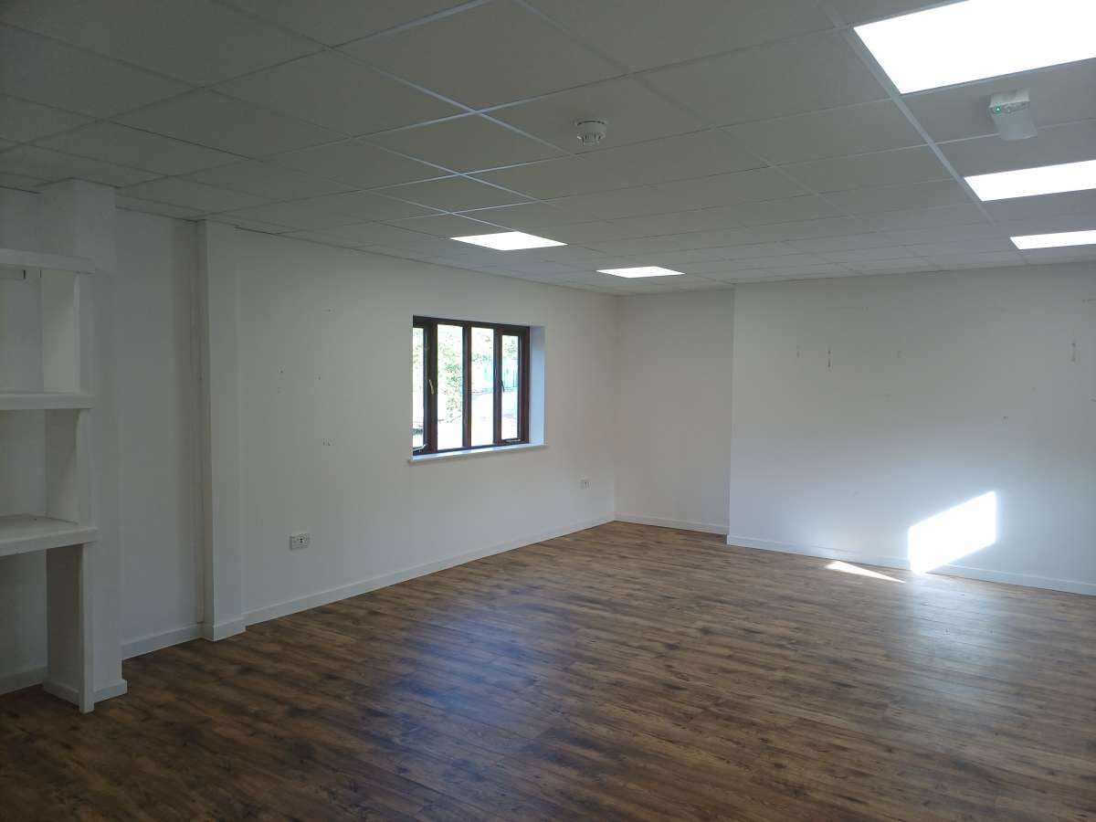 Office in Whimple - photo 3