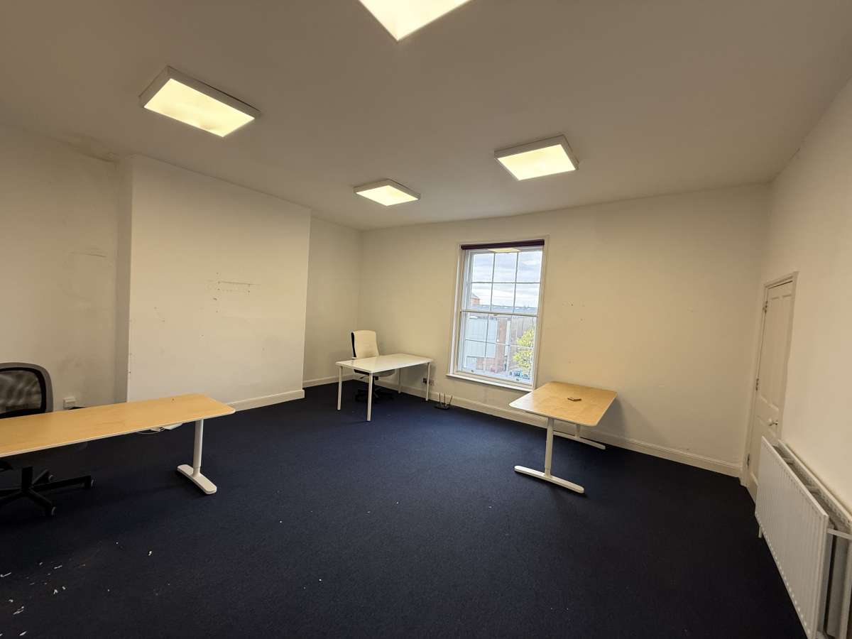 Office in Derby - photo 4