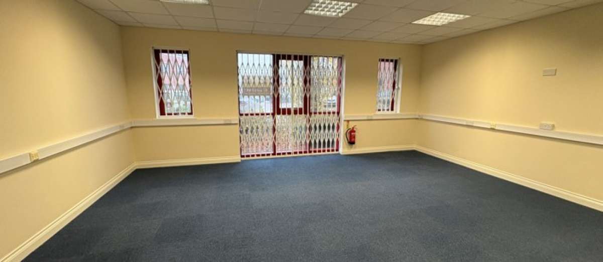 Office in Derby - photo 2