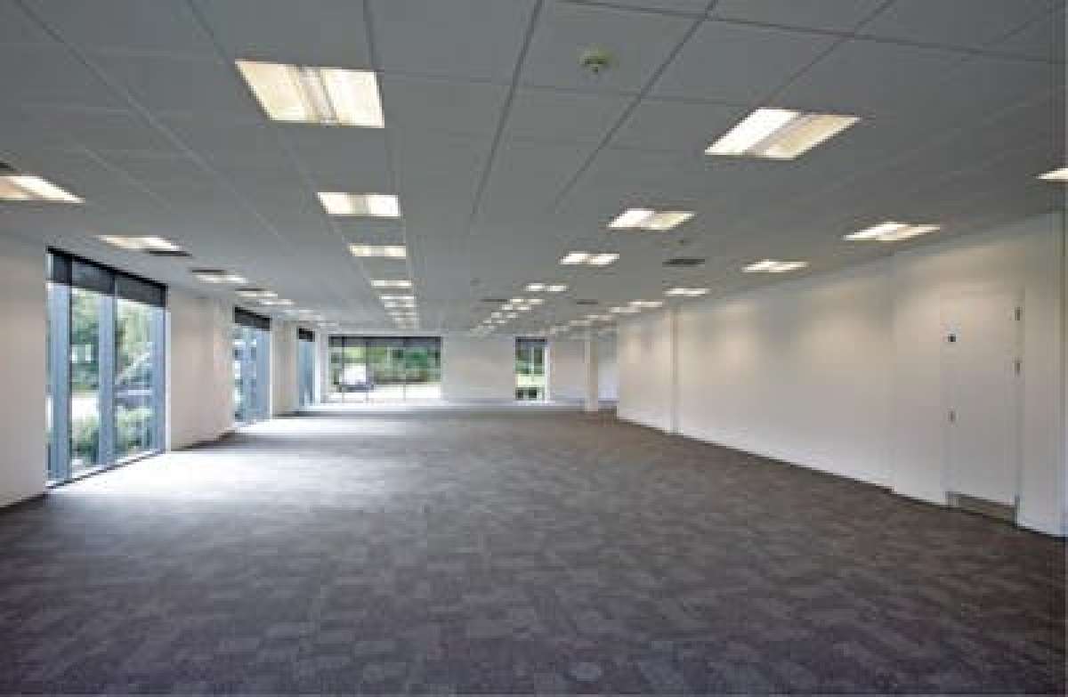 Office in Milton Keynes - photo 3