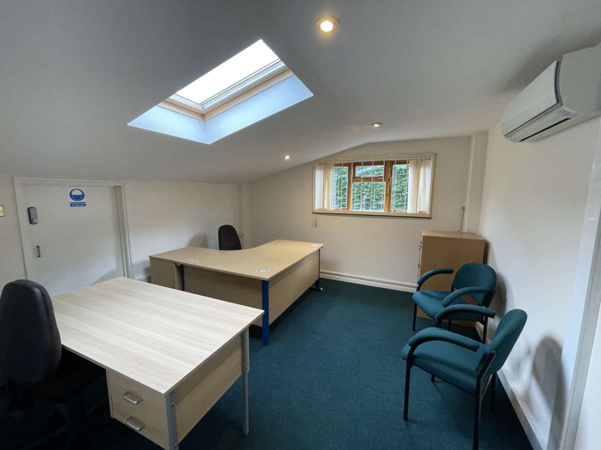 Office in Crediton - photo 3
