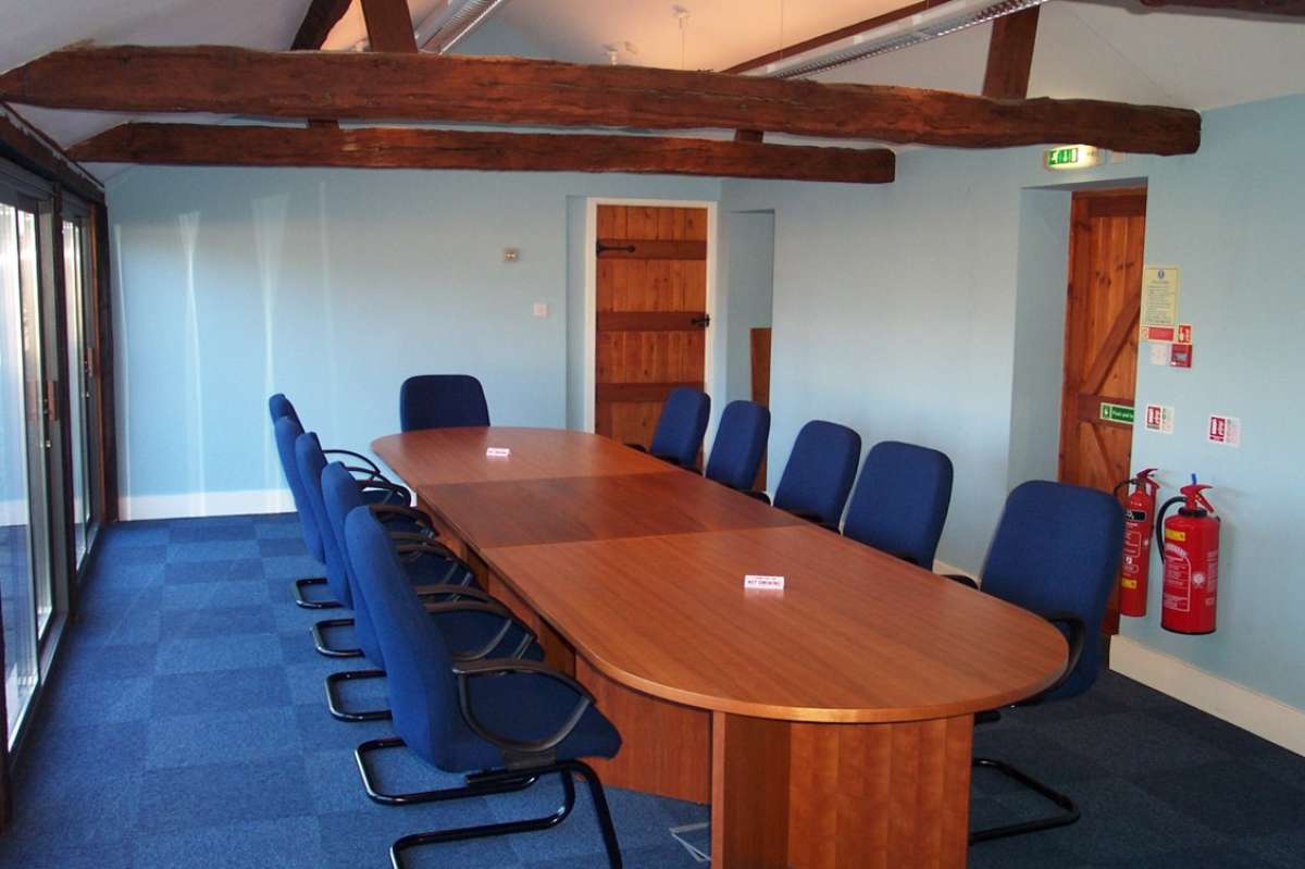 Office in Gloucester - photo 2