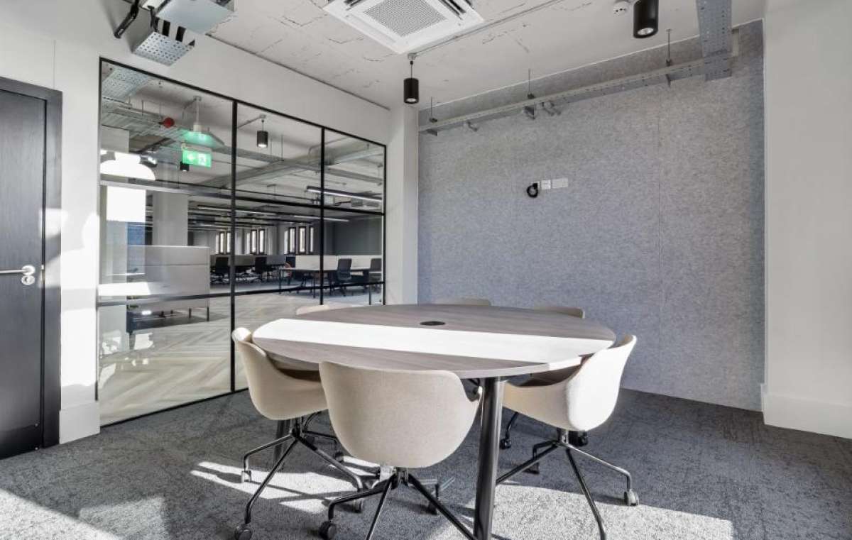 Office in Leeds - photo 3