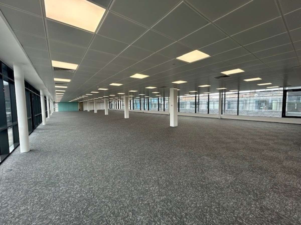 Office in Sheffield - photo 4