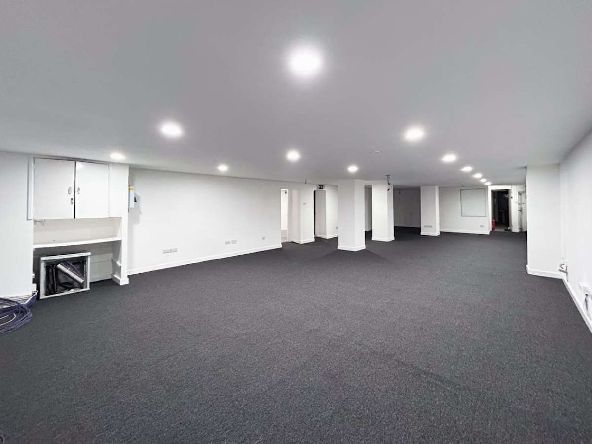 Office in Bournemouth - photo 2