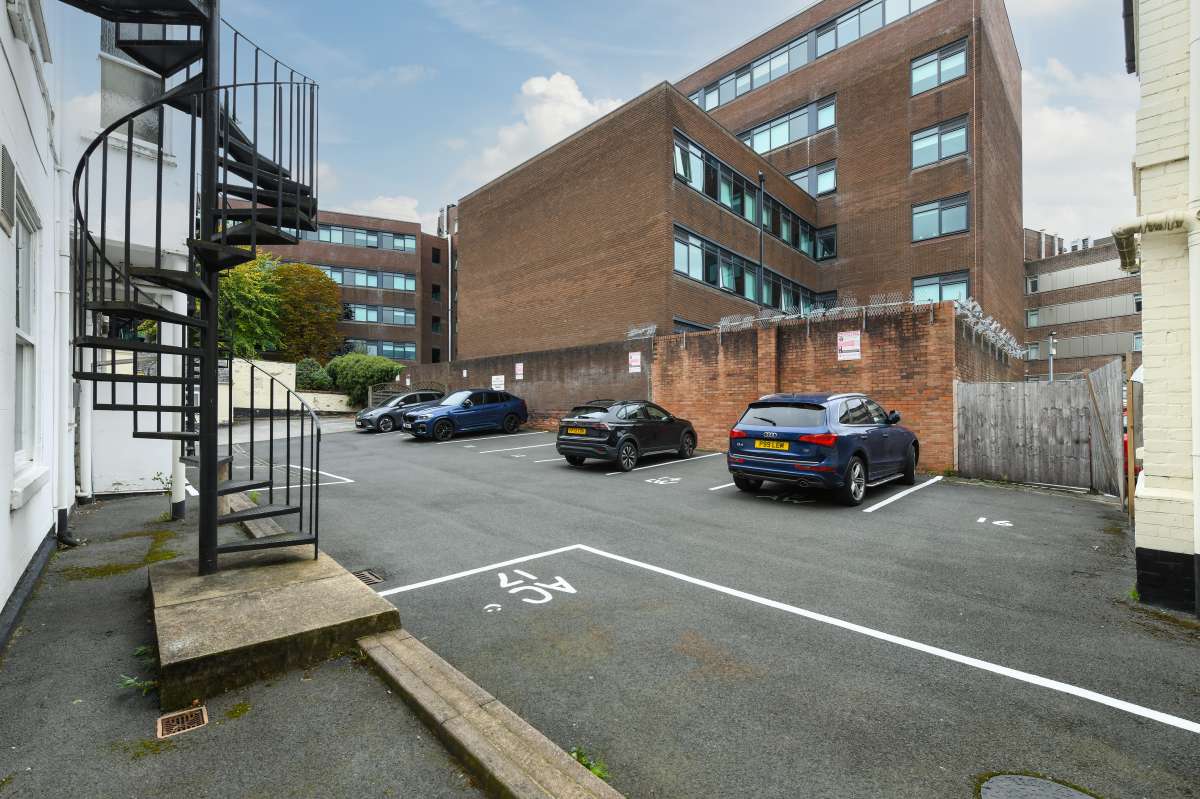 Office in Nottingham - photo 3