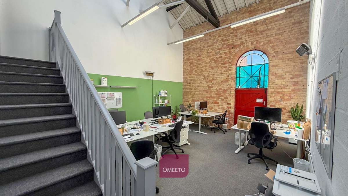 Office in Derby - photo 4