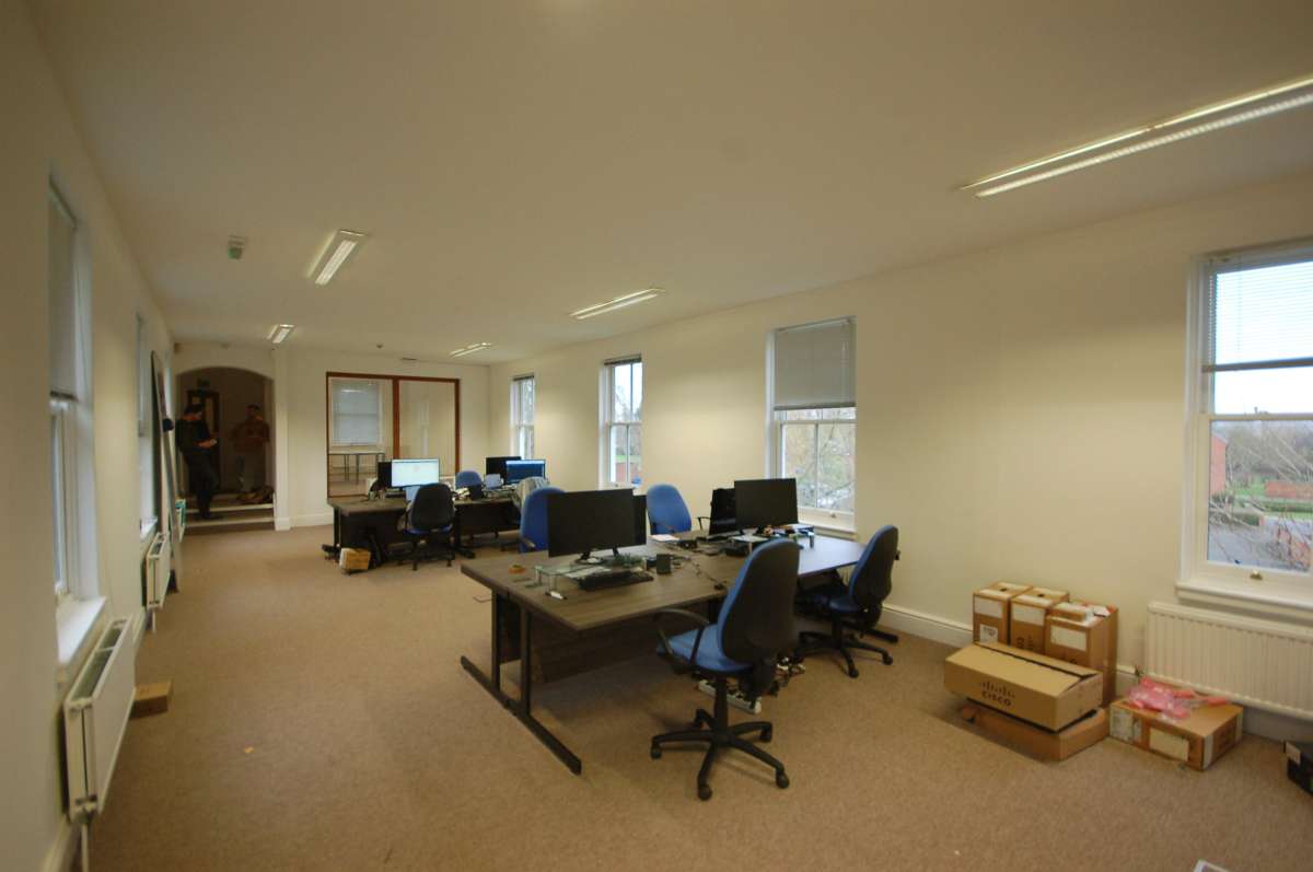 Office in Desford - photo 2