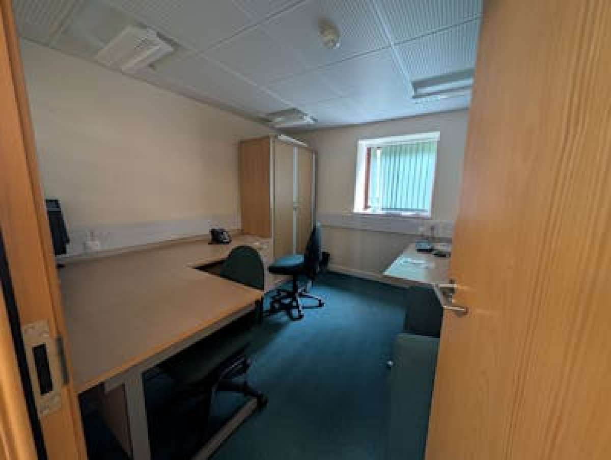 Office in Winchester - photo 3