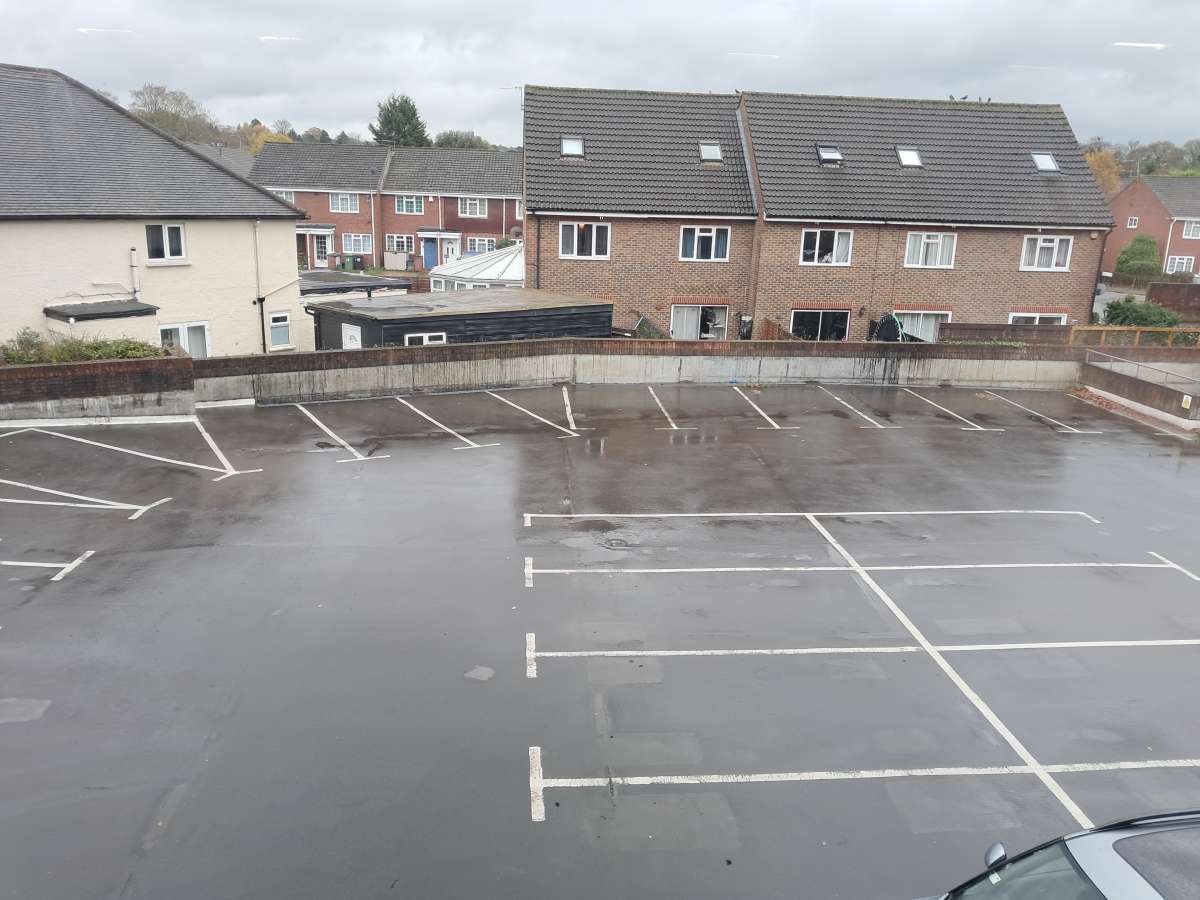 Office in Epsom - photo 2