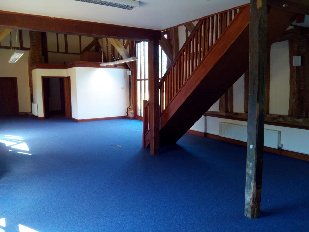 Office in Okewood Hill - photo 3