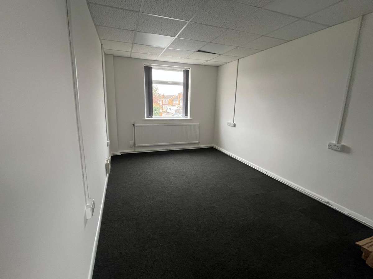 Office in Wigston - photo 3