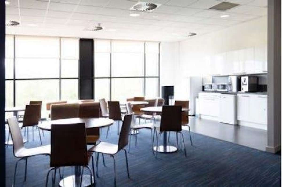 Office in Newcastle Upon Tyne - photo 3