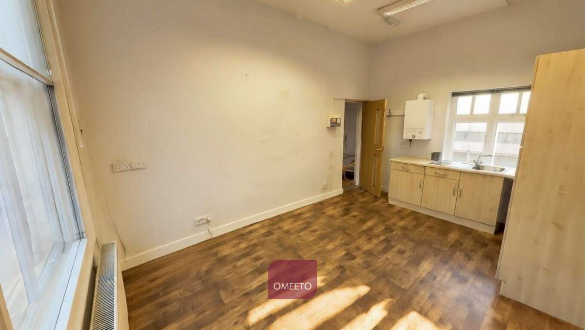 Office in Derby - photo 3