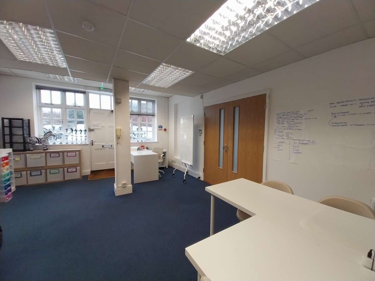 Office in Westerham - photo 2