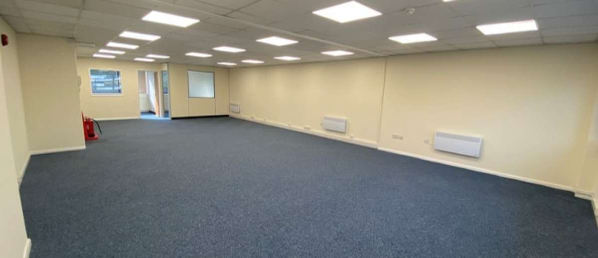 Office in Derby - photo 3