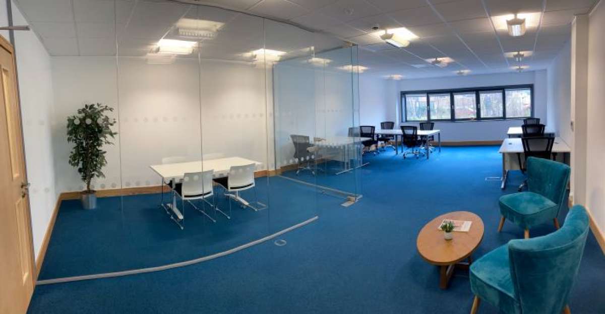 Office in Bradford - photo 3