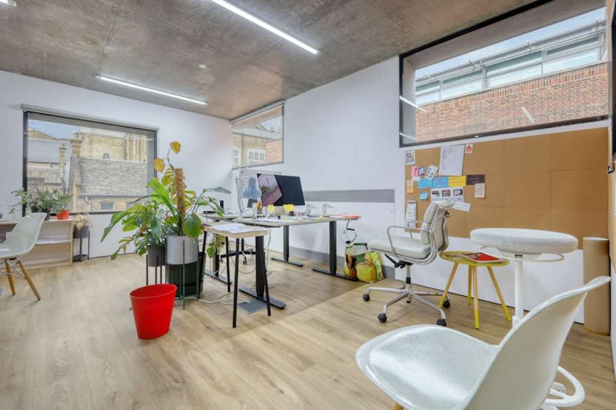 Office in London - photo 3