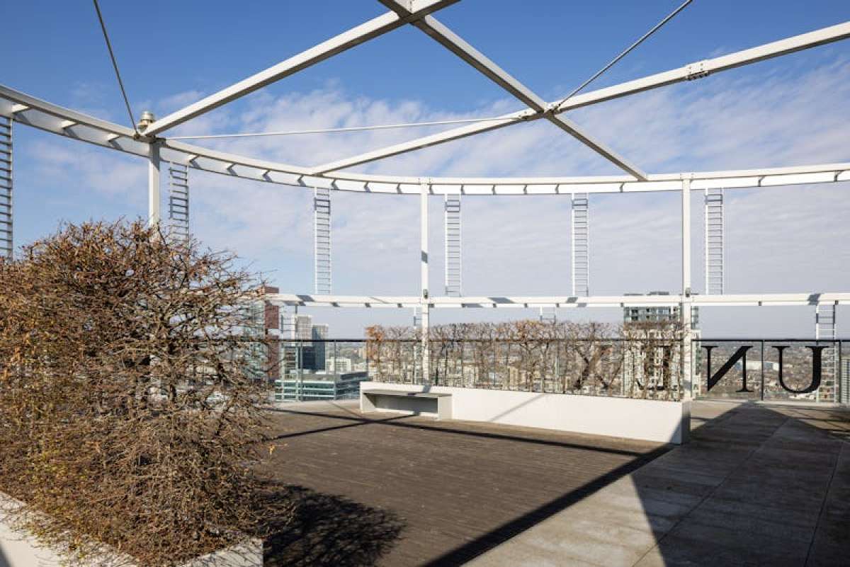 Office in Stratford - photo 4