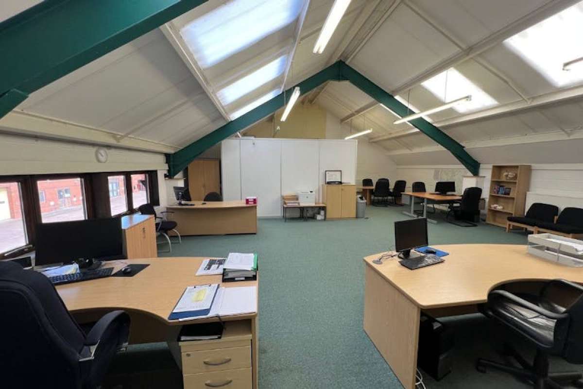 Office in Ware - photo 2