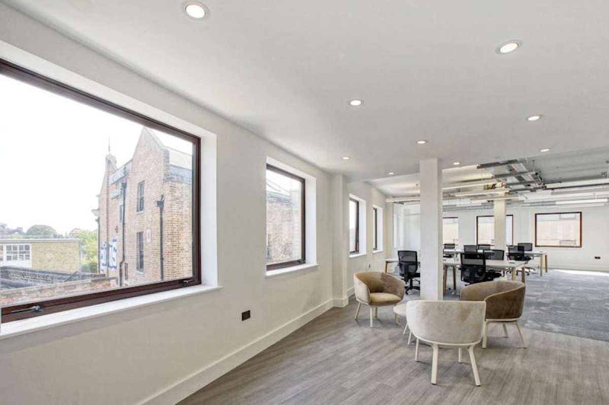 Office in London - photo 2