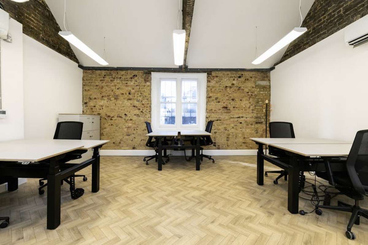 Office in London - photo 2