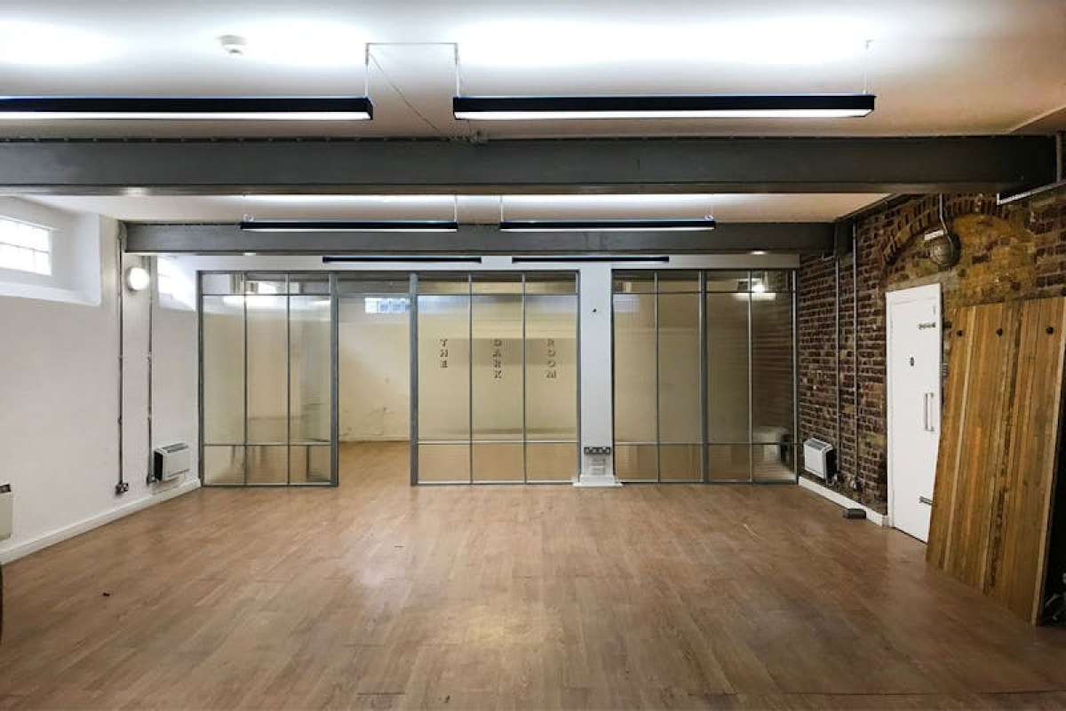 Office in London - photo 3