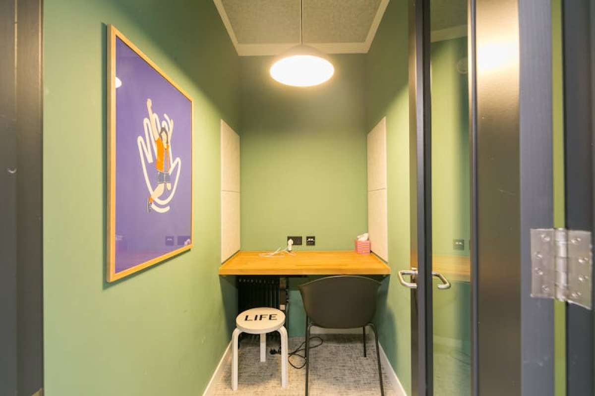 Office in London - photo 4