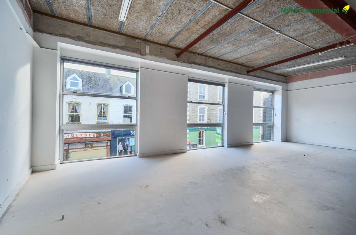 Office in Newquay - photo 2