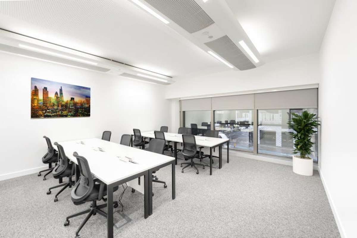 Office in London - photo 2