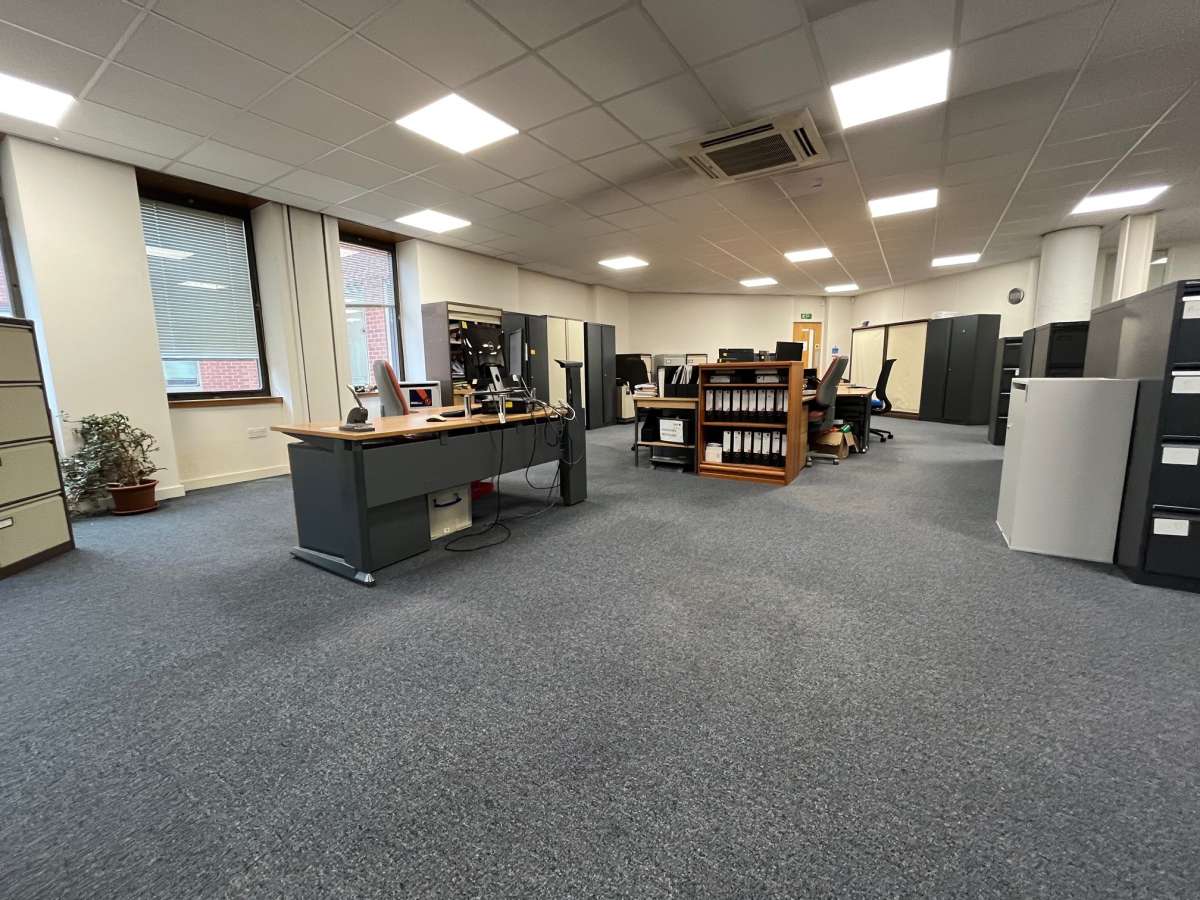 Office in Colchester - photo 3