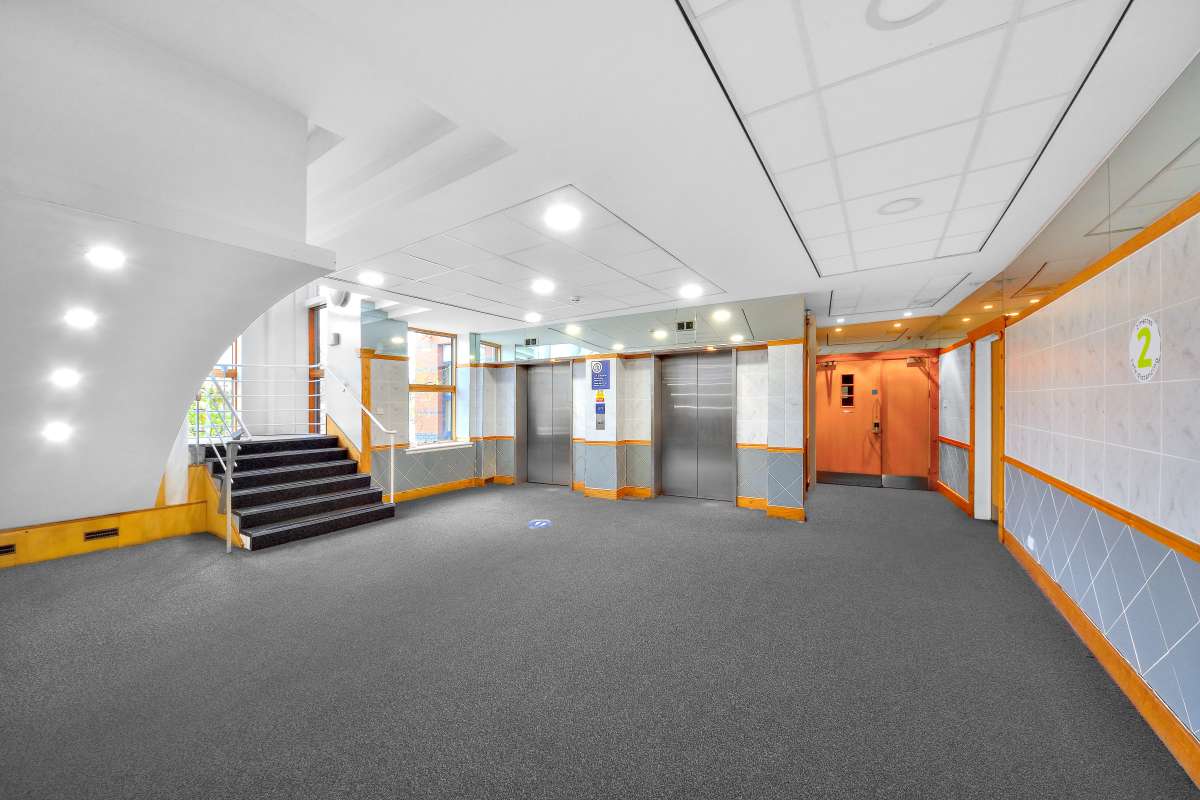 Office in Dundee - photo 3