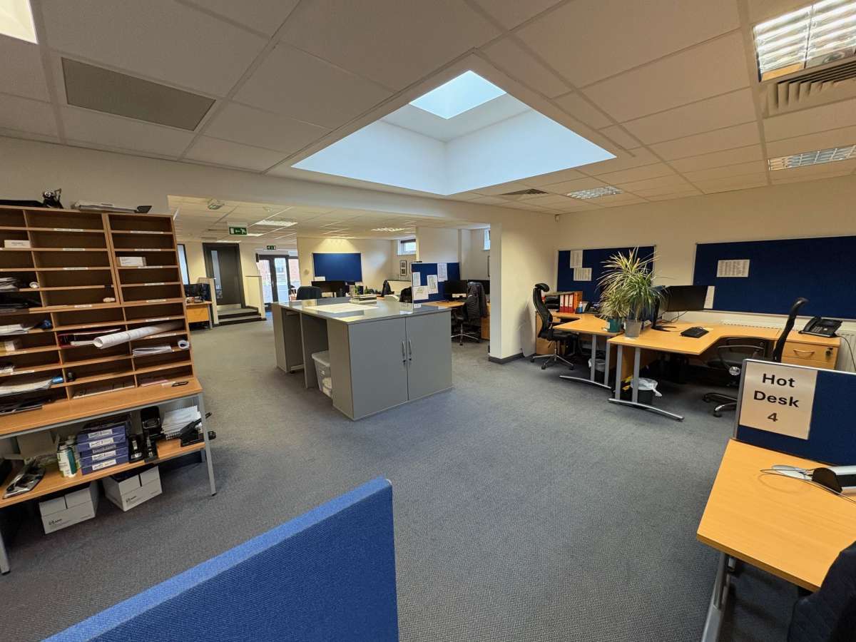 Office in Loughborough - photo 2