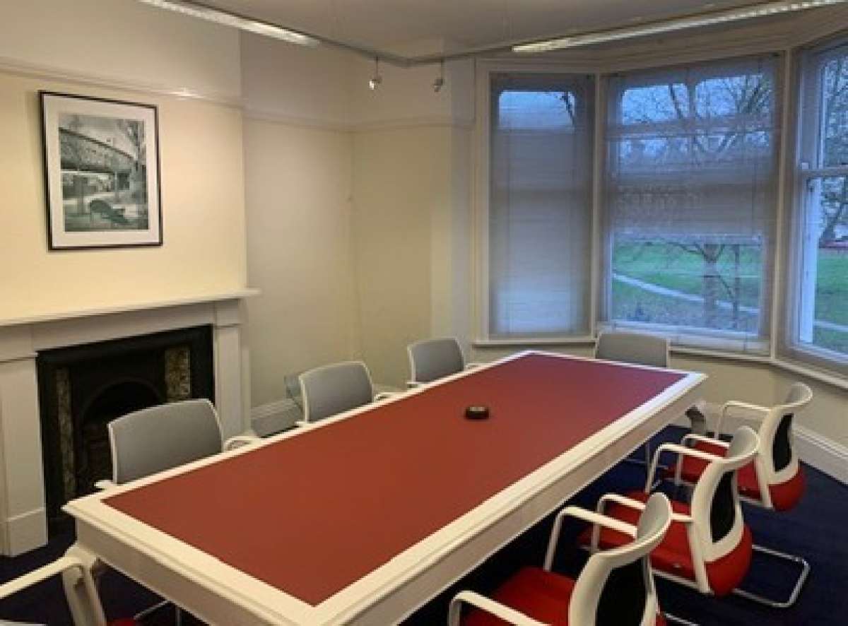 Office in Leicester - photo 3