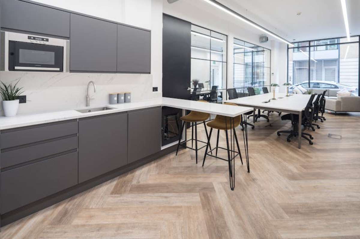 Office in London - photo 3