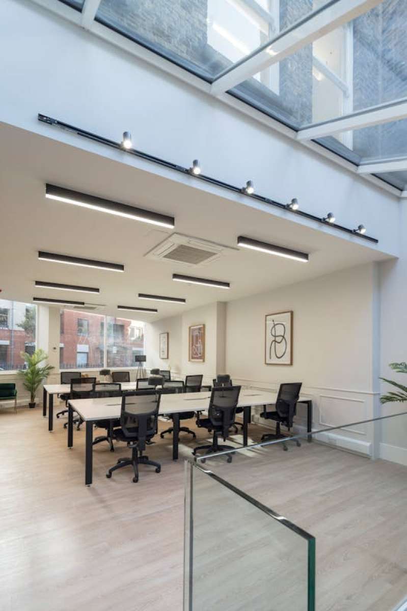 Office in London - photo 4
