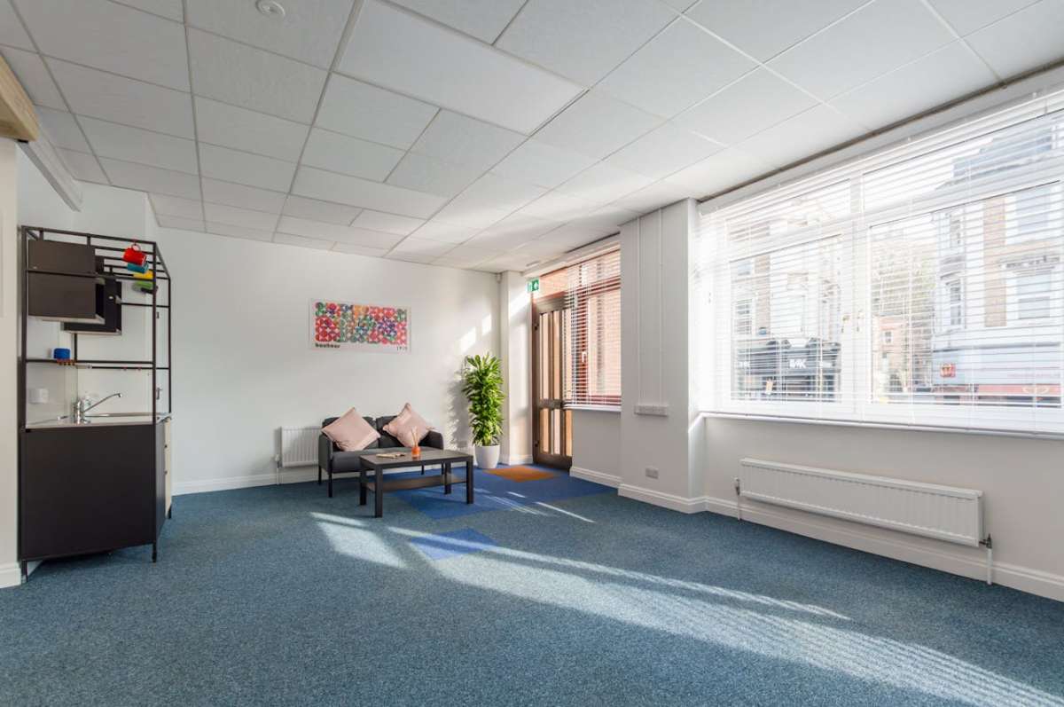 Office in Bournemouth - photo 4