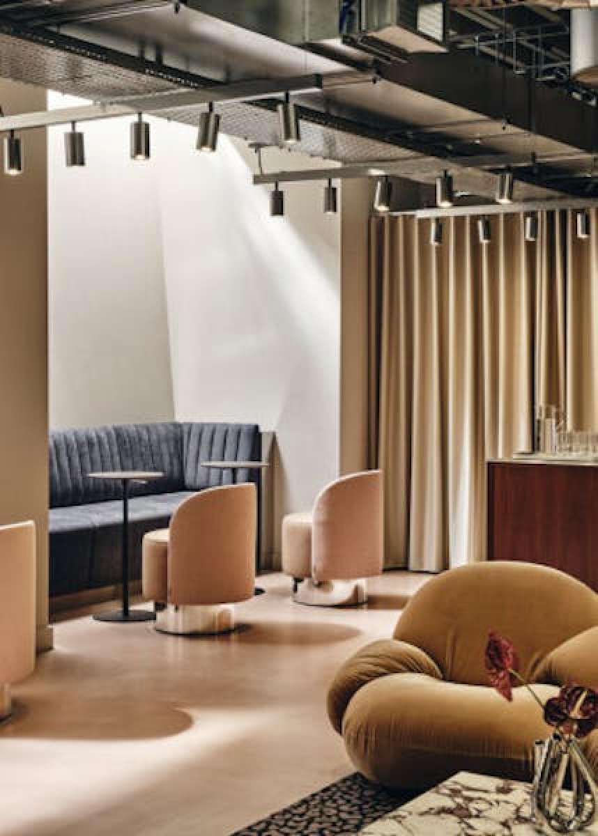 Office in London - photo 2