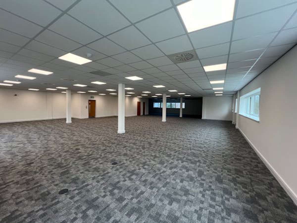 Office in Southport - photo 3