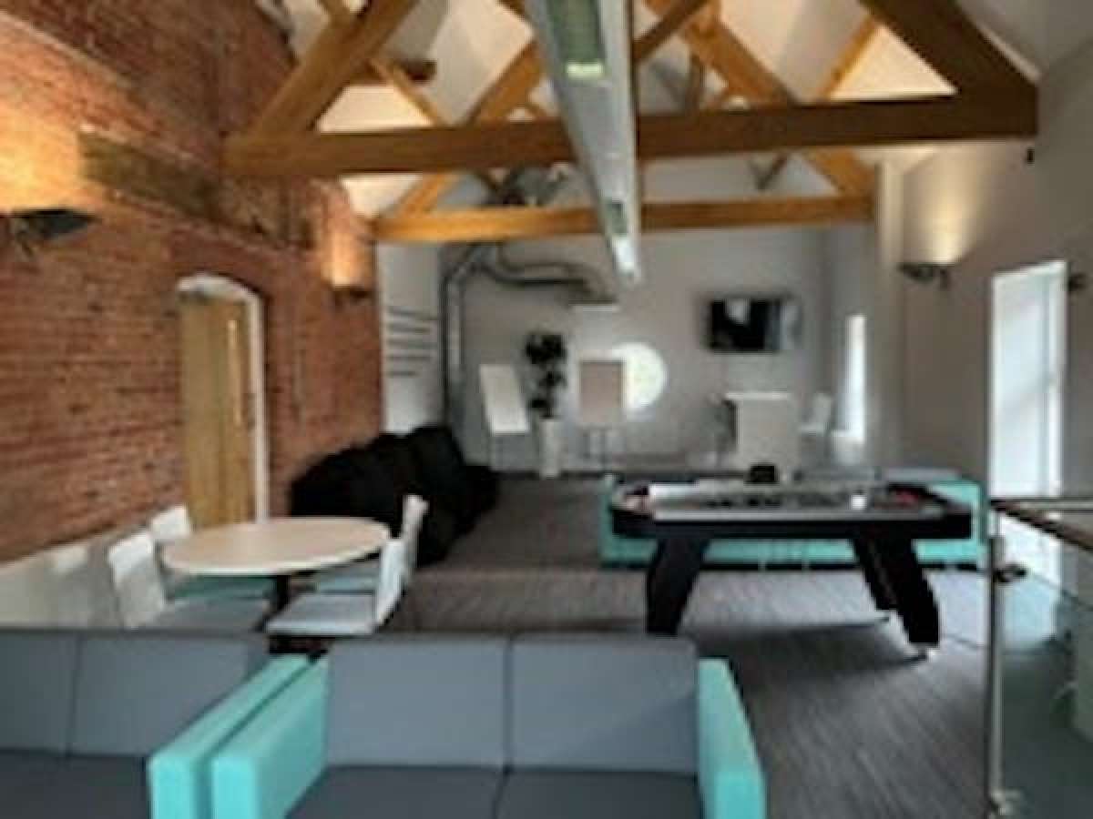 Office in Crewe - photo 4