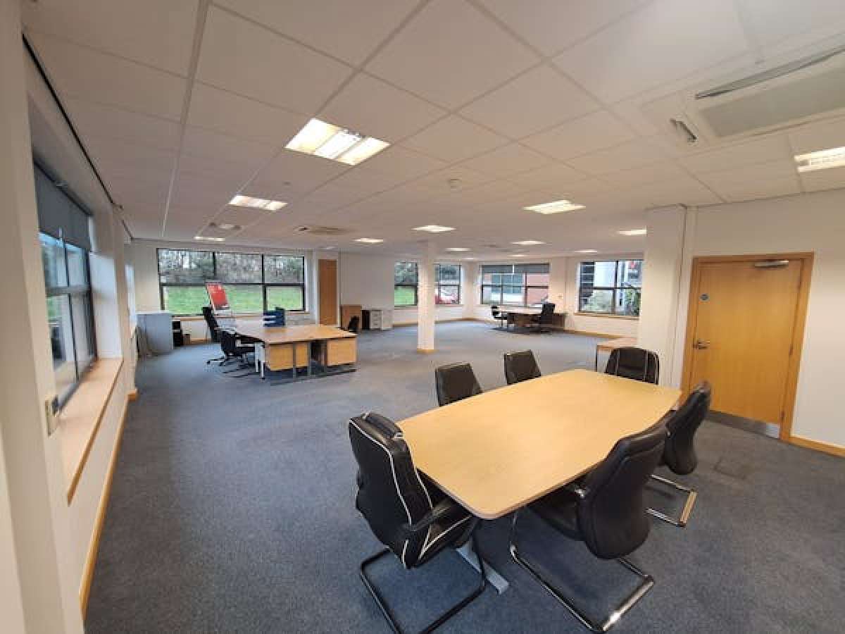 Office in Northwich - photo 2