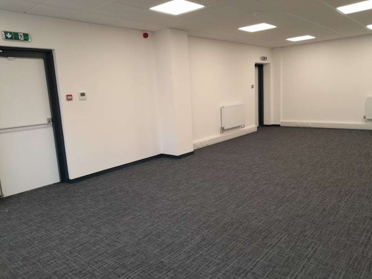 Office in Salisbury - photo 4