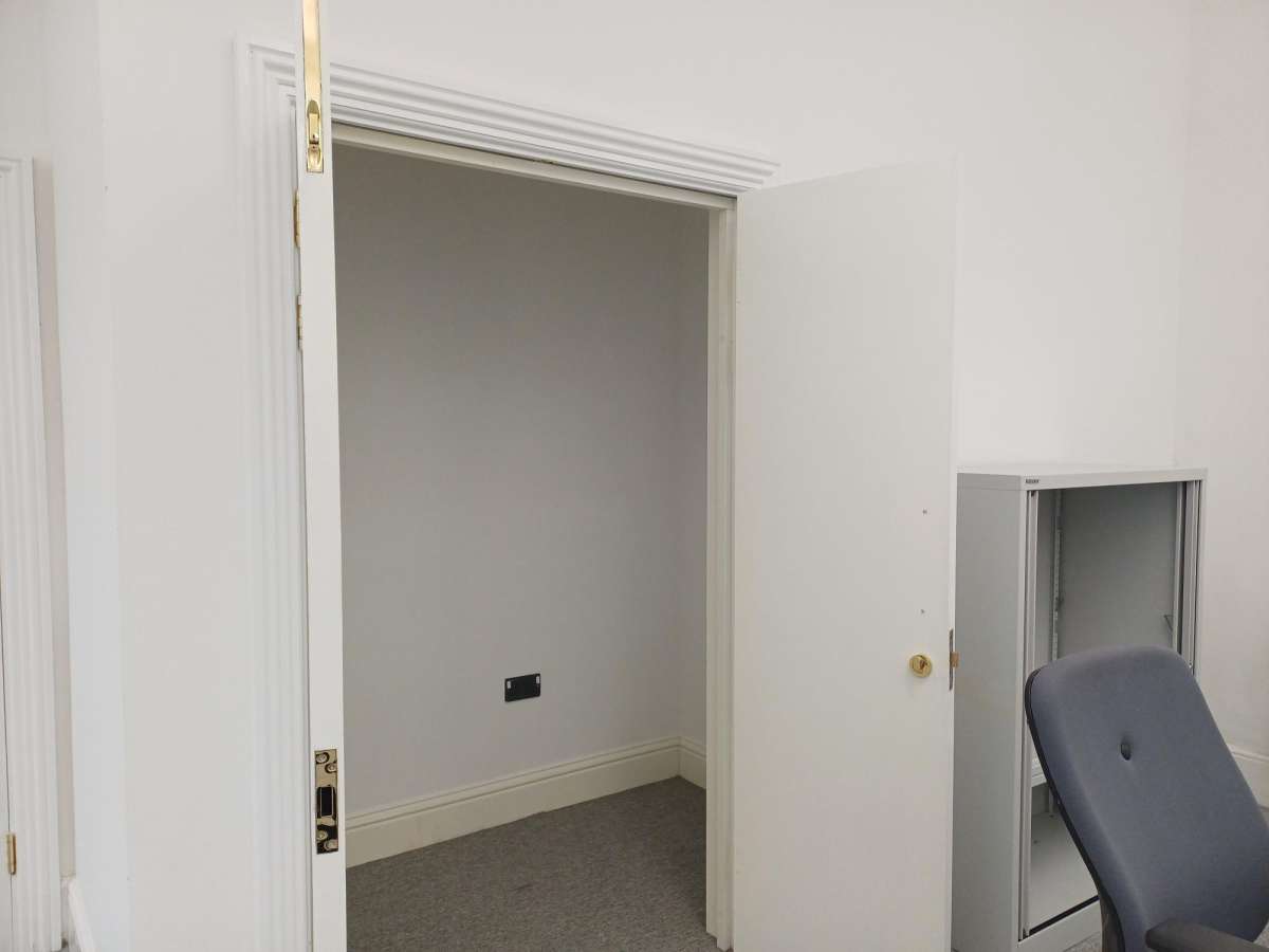 Office in Penzance - photo 4