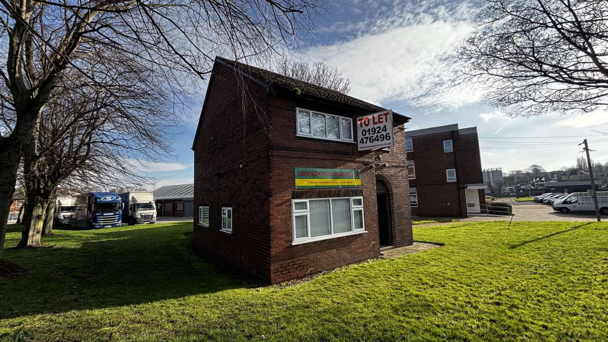 Office in Knottingley - photo 2